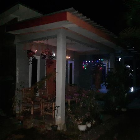 Eltari Homestay Тетебату Екстериор снимка