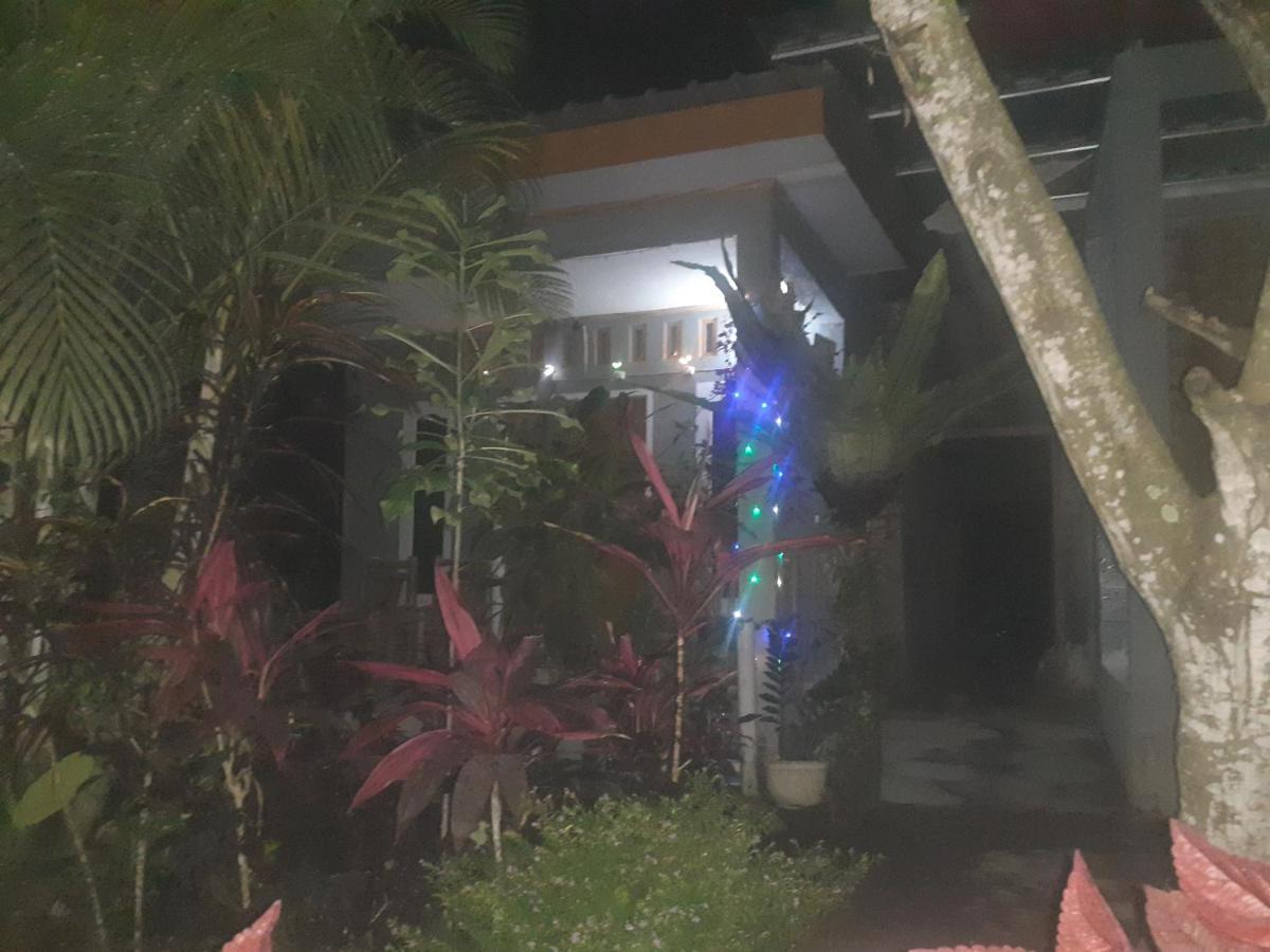 Eltari Homestay Тетебату Екстериор снимка